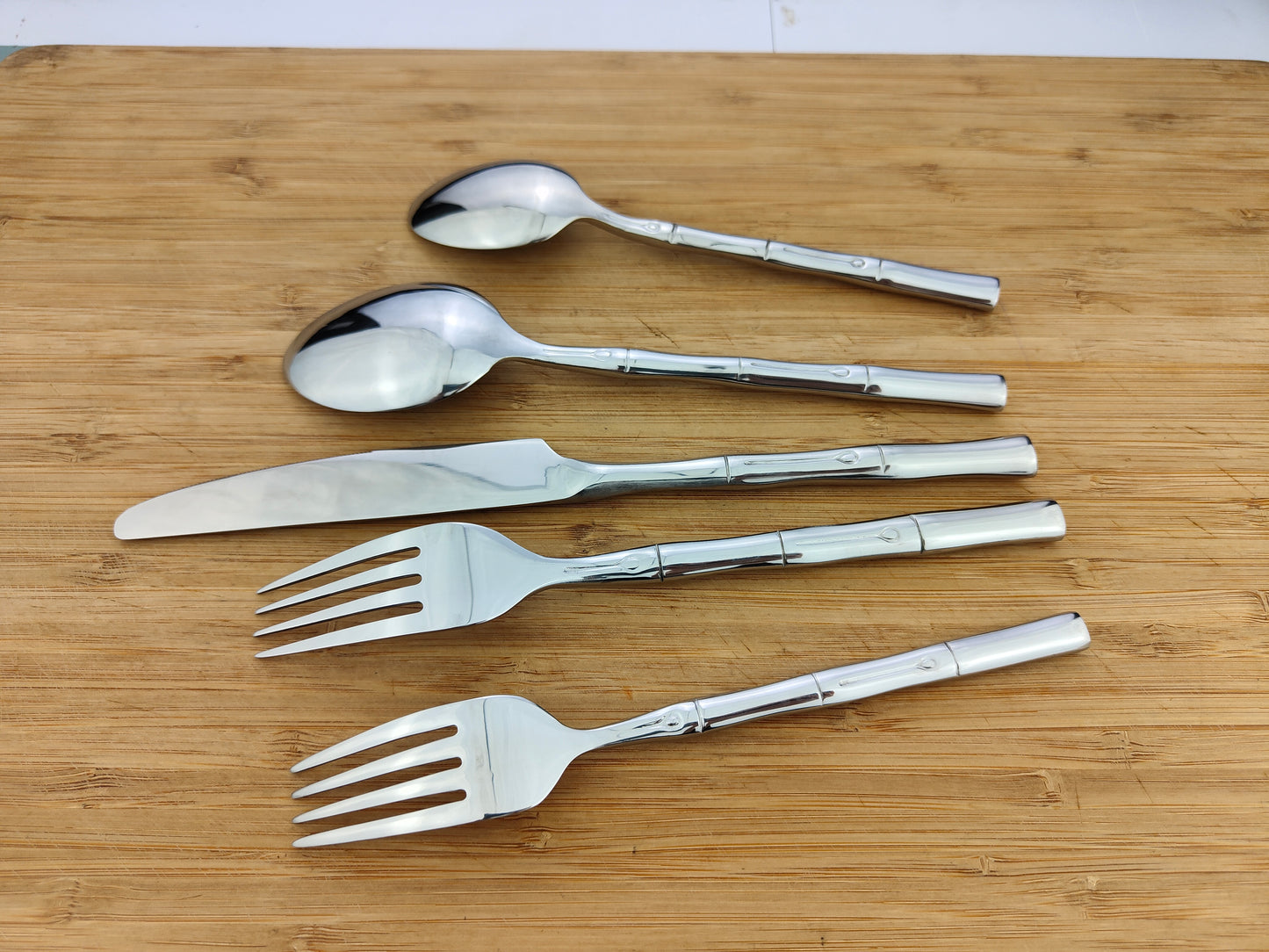 ALL JOY LIFE Bamboo Forged Manual Polishing Flatware Set Silverware Set Stainless Steel with 20 Pieces Dishwasher Safe Home Hotel Restaurant Use Wedding Housewarming Gift Service for 4