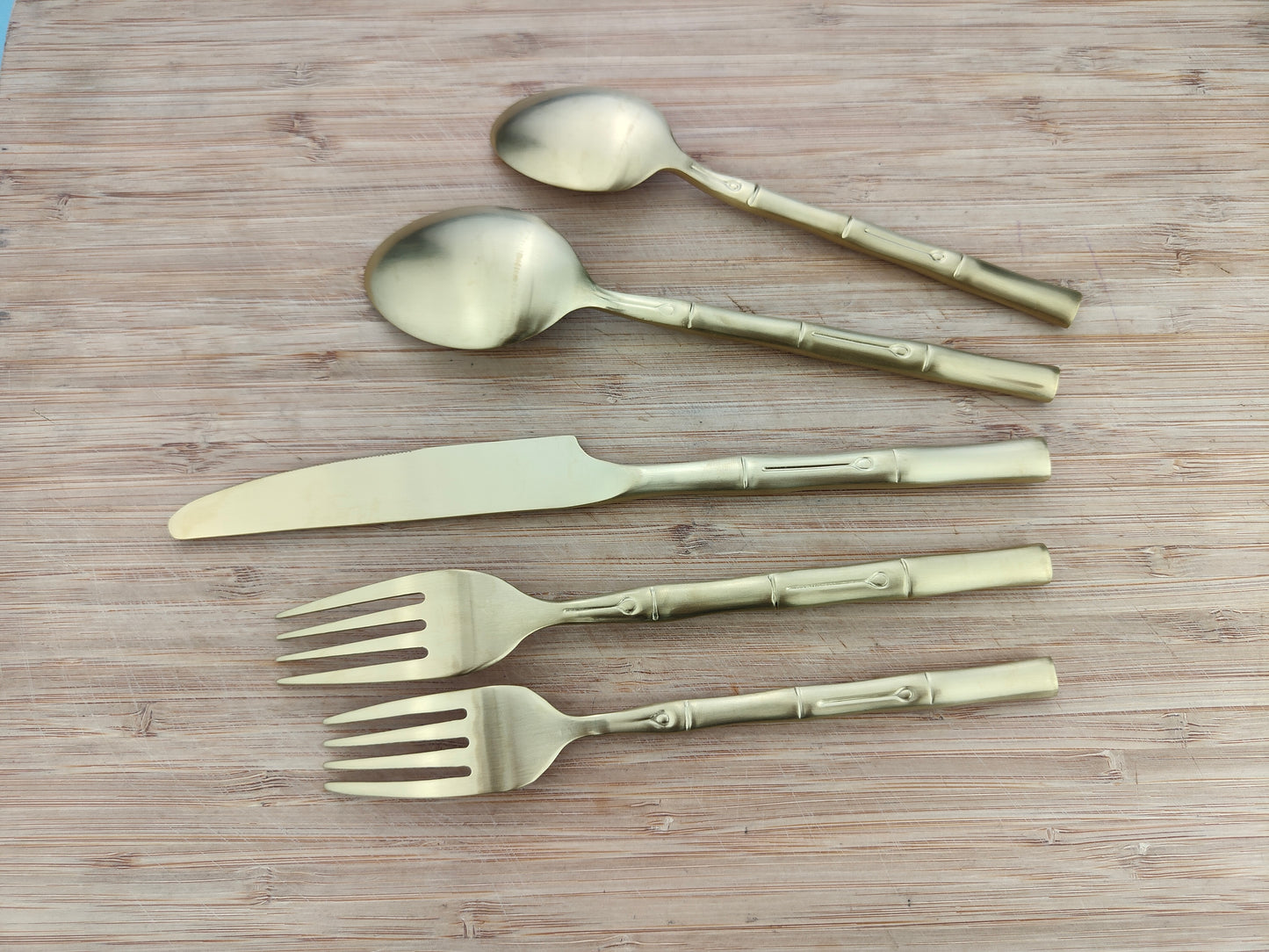 ALL JOY LIFE Bamboo Gold Forged Manual Polishing Flatware Set Silverware Set Stainless Steel with 20 Pieces Dishwasher Safe Home Hotel Restaurant Use Wedding Housewarming Gift Service for 4