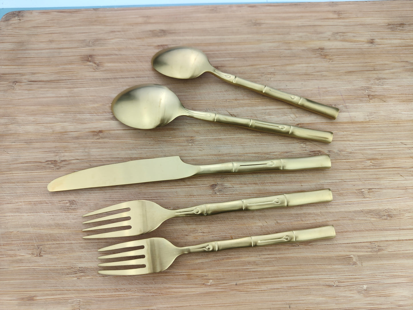 ALL JOY LIFE Bamboo Gold Forged Manual Polishing Flatware Set Silverware Set Stainless Steel with 20 Pieces Dishwasher Safe Home Hotel Restaurant Use Wedding Housewarming Gift Service for 4