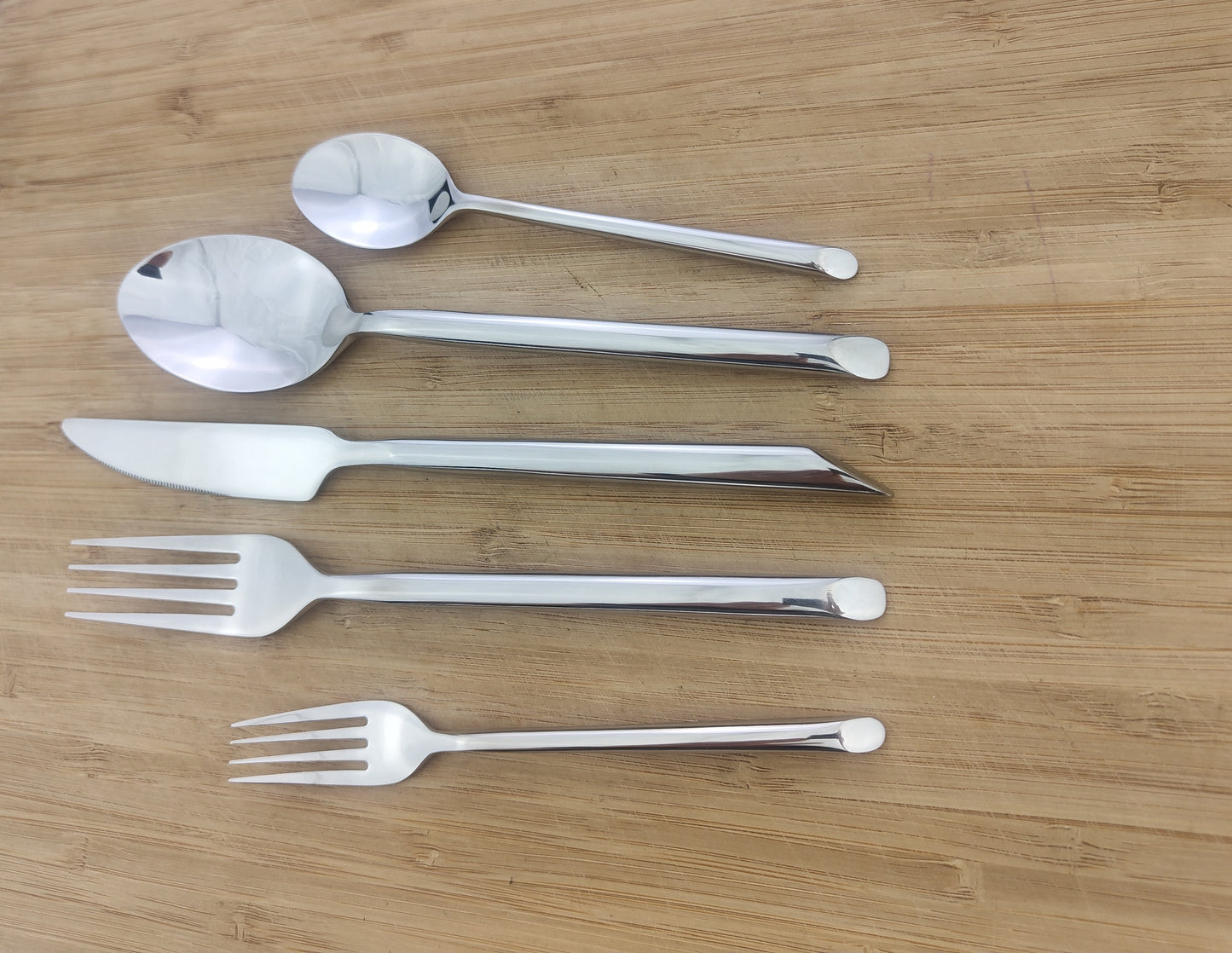 All Joy Forged Manual Polishing Flatware Set Silverware Set Stainless Steel with 20 Pieces Dishwasher Safe Home Hotel Restaurant Use Wedding Housewarming Gift Service for 4