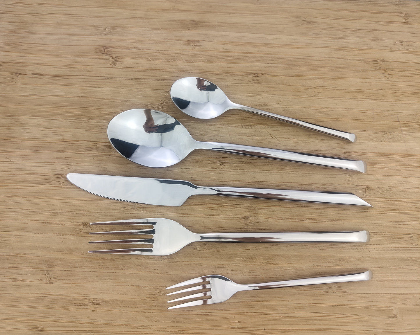 All Joy Forged Manual Polishing Flatware Set Silverware Set Stainless Steel with 20 Pieces Dishwasher Safe Home Hotel Restaurant Use Wedding Housewarming Gift Service for 4